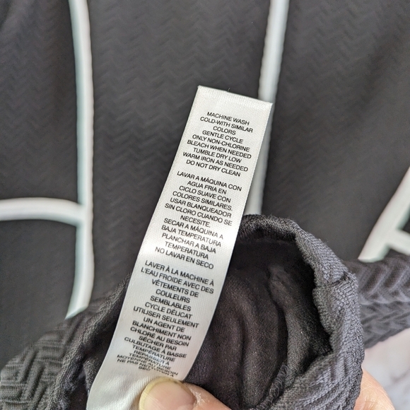 Chicos Zenergy Jacket Womens Medium 1 Black White Textured Knit Zip - Picture 9 of 13